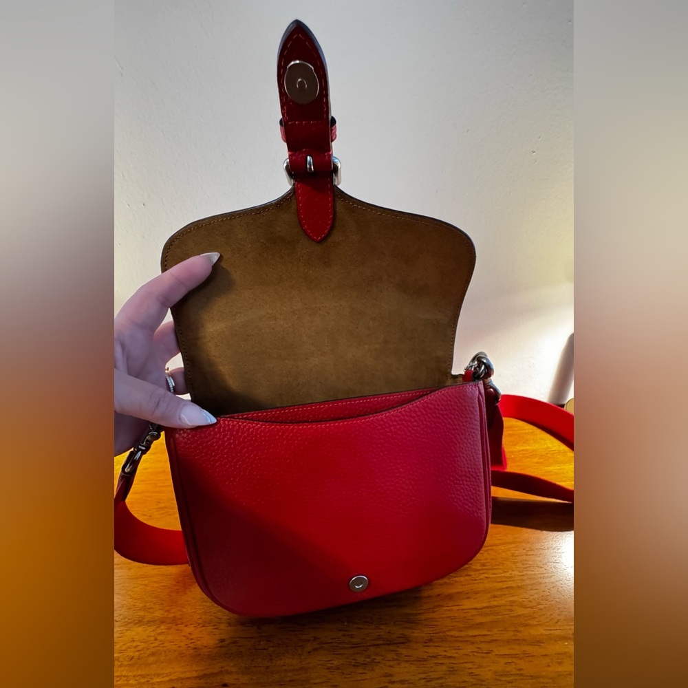 Coach red leather crossbody. - Picture 4 of 10